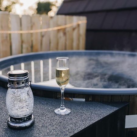 Отель North Coast 9 Glamping Capecastle Экстерьер фото
